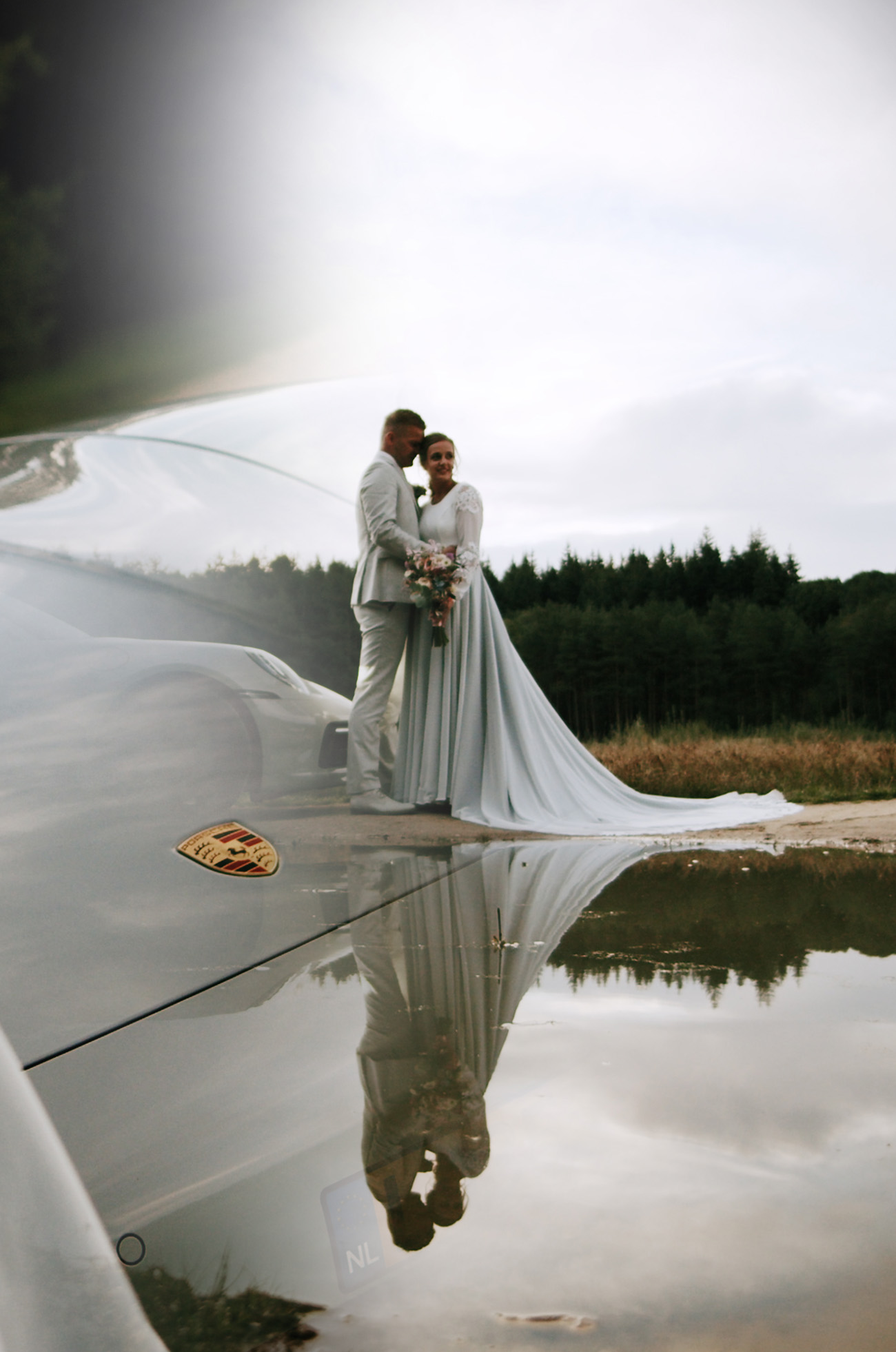 Johan Groothuis en Leah van Beek Trouwfilm Bruiloftsfilm David van der Toorn Thirza Bakker Fotografie Trouwfotograaf Fotograaf Bruiloft wedding fotoboek trouwen trouwdag vastleggen Bruidsfotograaf Trouwfotograaf film Burowit Kampen Genemuiden Staphorst Barneveld