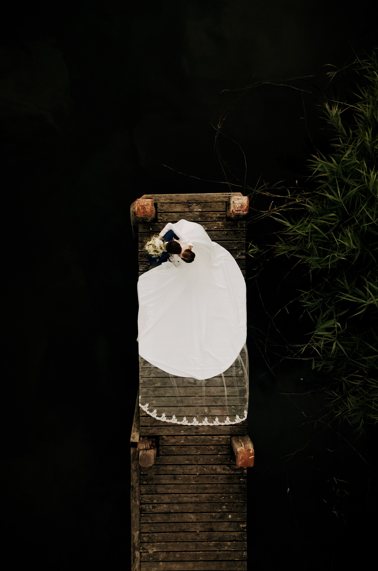 Robert Jansen en Anne de Kruif Trouwfilm Bruiloftsfilm David van der Toorn Thirza Bakker Fotografie Trouwfotograaf Fotograaf Bruiloft wedding fotoboek trouwen trouwdag vastleggen Bruidsfotograaf Trouwfotograaf film Burowit Kampen Genemuiden Staphorst Barneveld